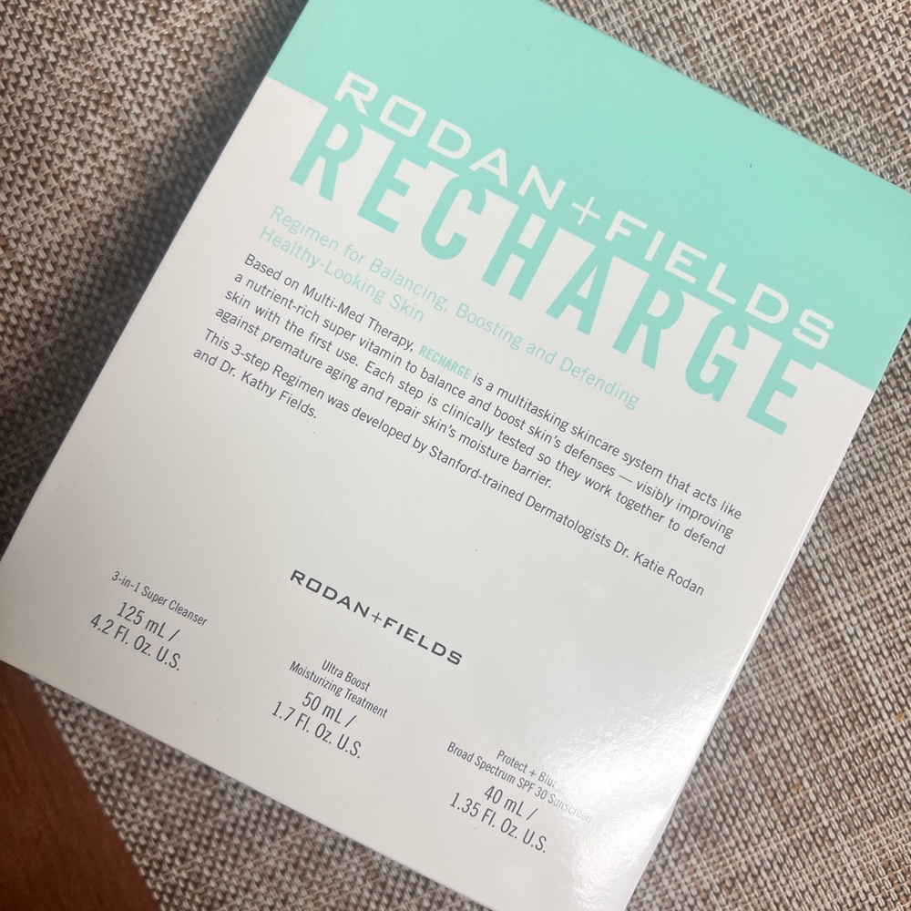 NIB RODAN AND FIELDS RECHARGE